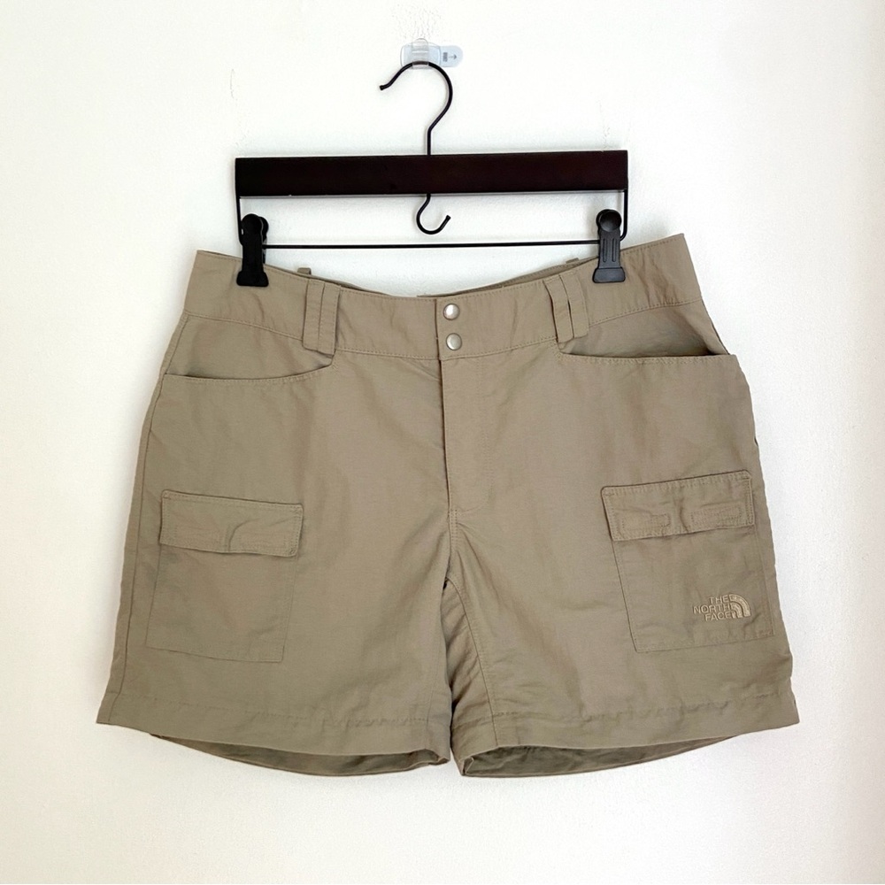 The North Face // cargo shorts
